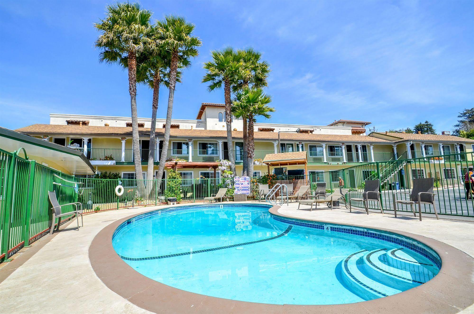 HOTEL BAY FRONT INN SANTA CRUZ CA 2 United States from 79